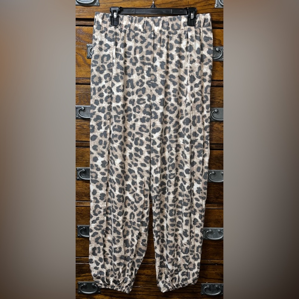 NEW! Zenana Hippie Harem Leopard Split Side Pants - Picture 8 of 16